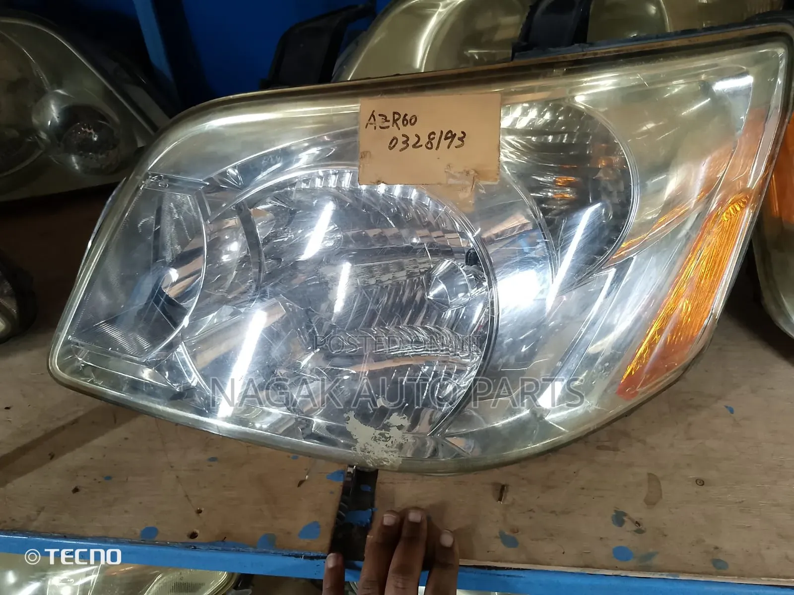 Noah 2005 Xenon Type