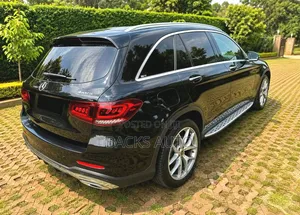 Mercedes-Benz GLC-Class 2021