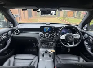 Mercedes-Benz GLC-Class 2021