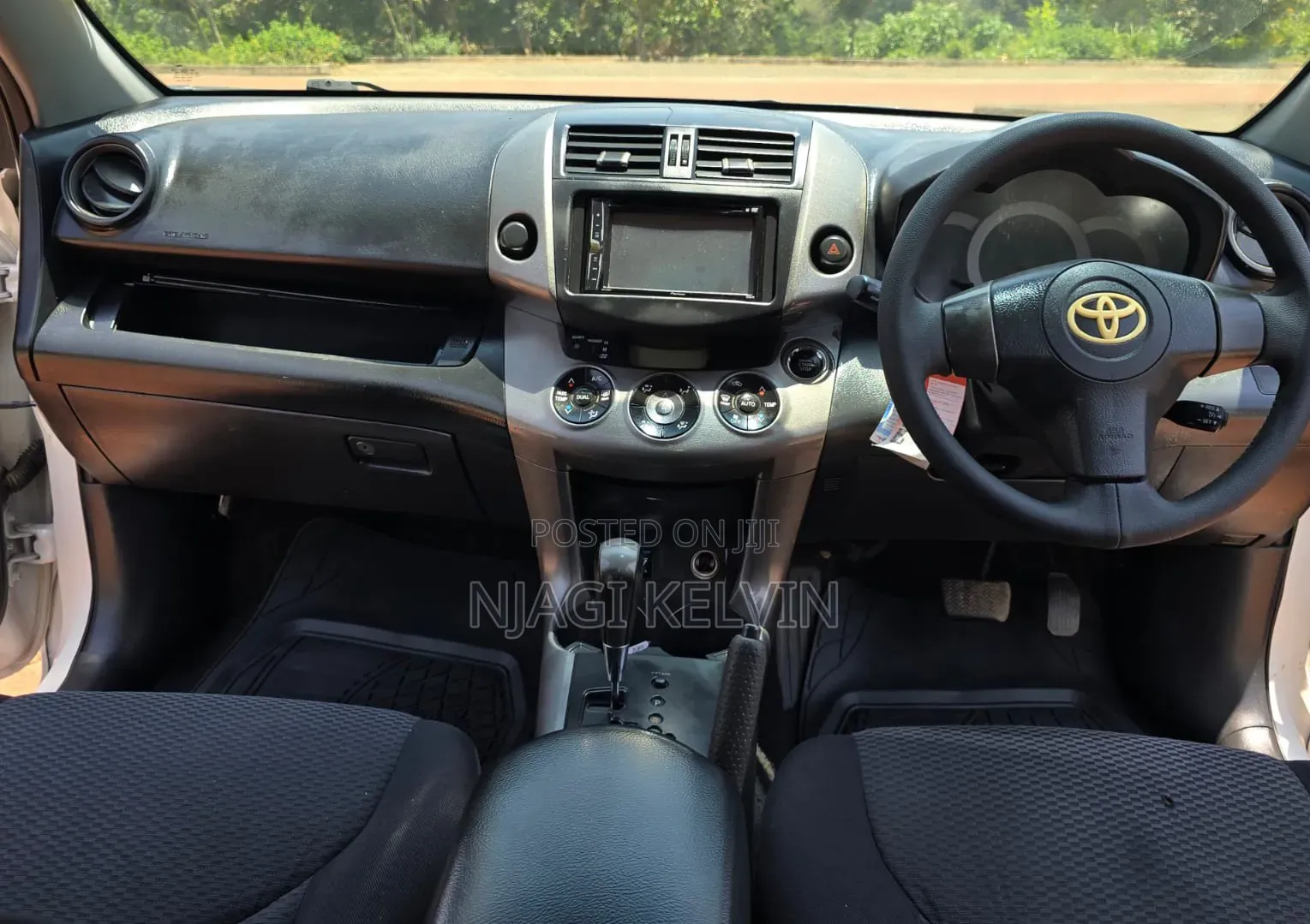 Toyota RAV4 2009 White