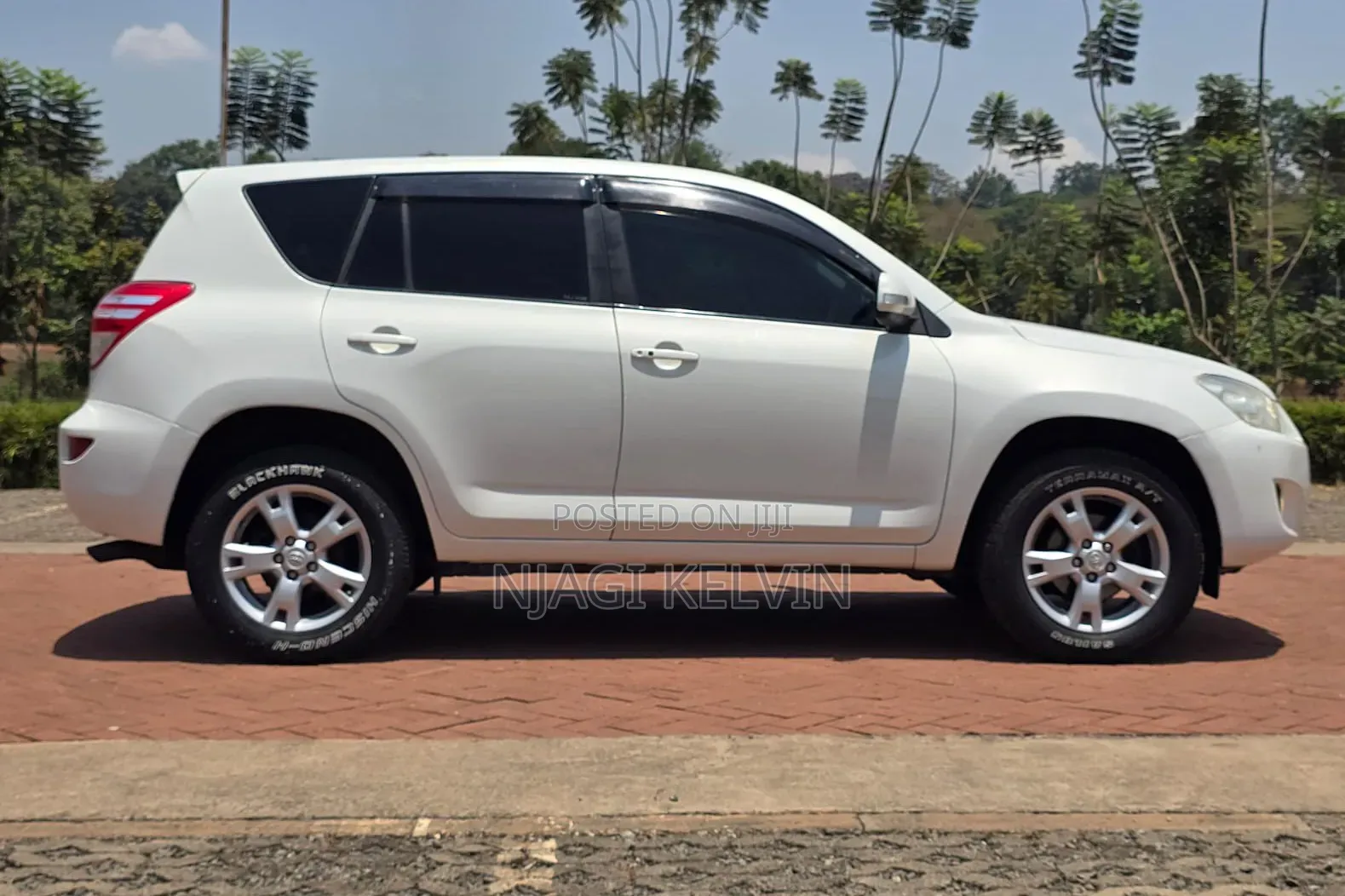Toyota RAV4 2009 White