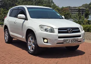 Toyota RAV4 2009 White