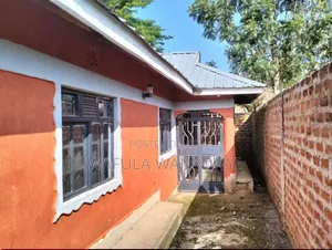 3bdrm House in Mtaa Wa Saba, Township D for sale