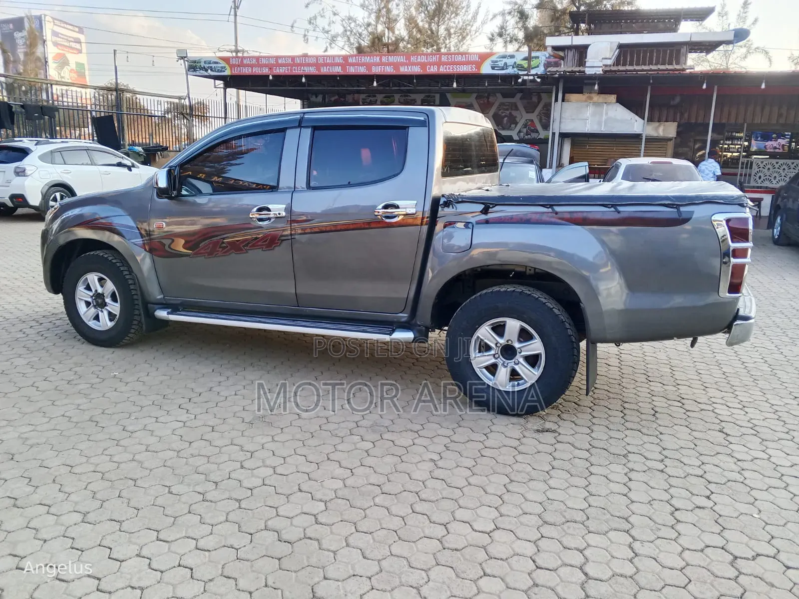 Isuzu D-MAX 2014 Gray