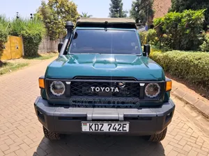 Toyota Land Cruiser 2014 Green