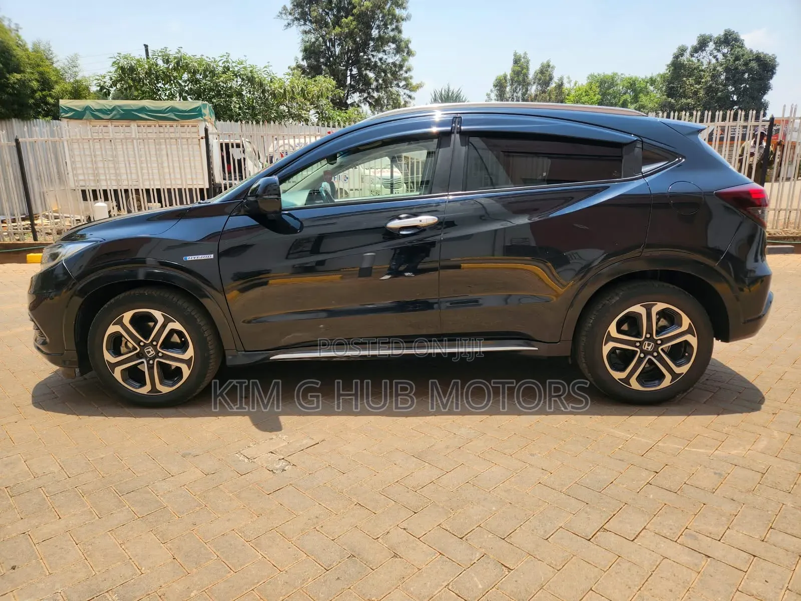 Honda Vezel 1.5 Hybrid 4WD 2018 Black