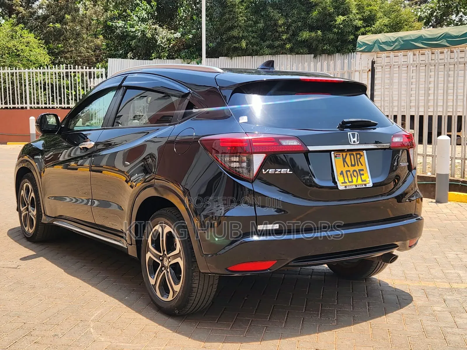 Honda Vezel 1.5 Hybrid 4WD 2018 Black