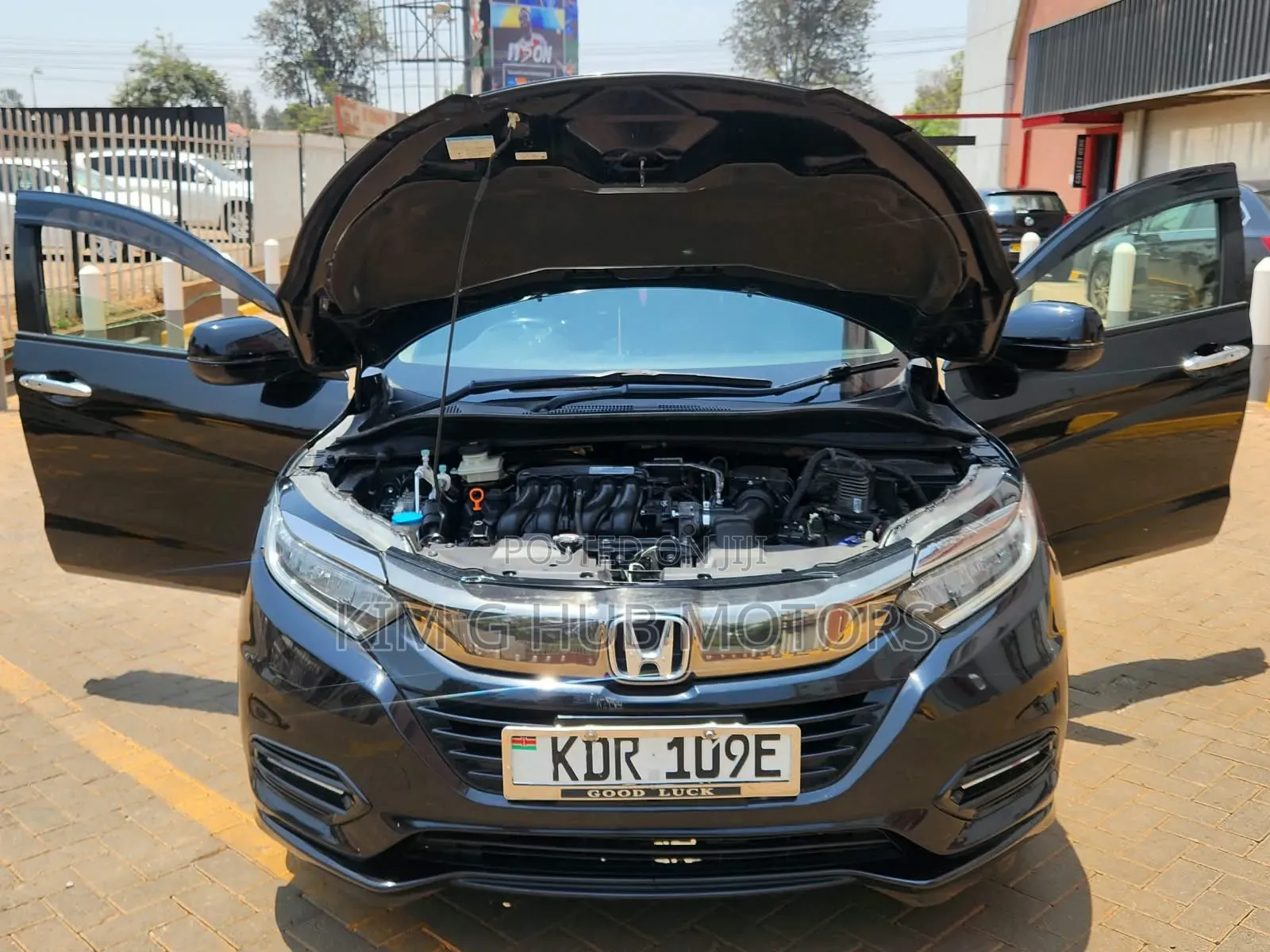 Honda Vezel 1.5 Hybrid 4WD 2018 Black