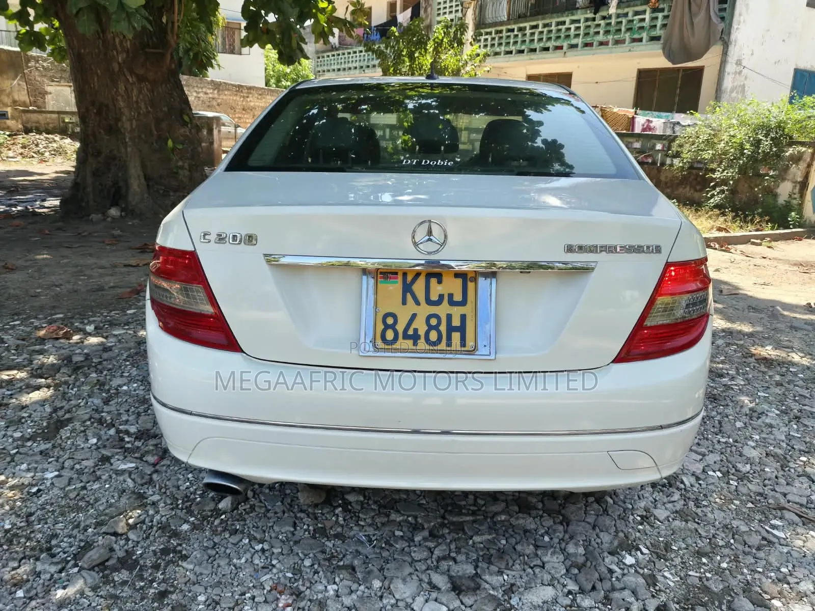 Mercedes-Benz C200 2011 White