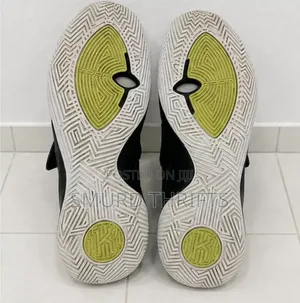Kyrie Flytrap 3