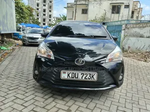 Toyota Vitz 1.3 FWD 5dr 2018 Black