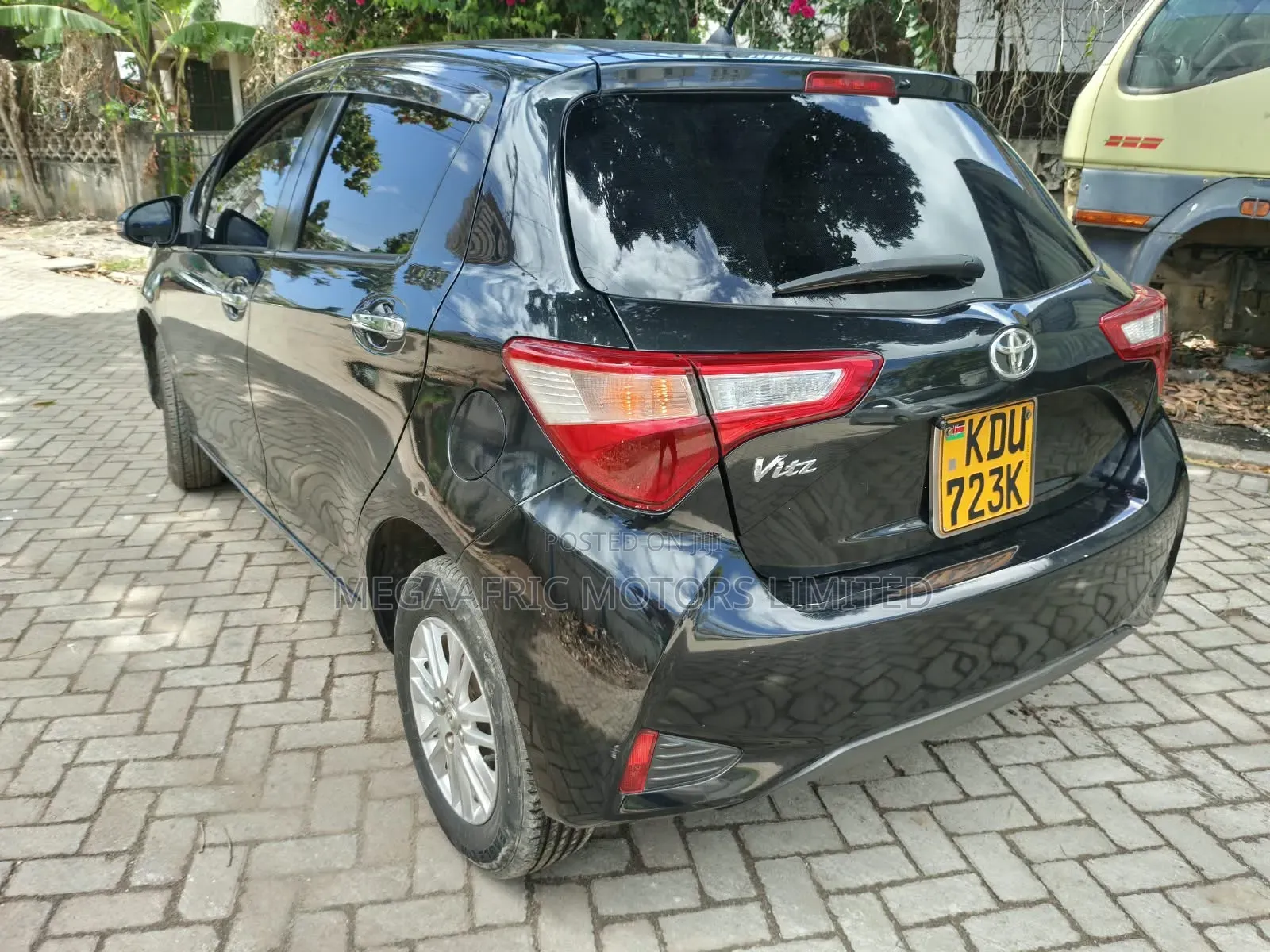Toyota Vitz 1.3 FWD 5dr 2018 Black