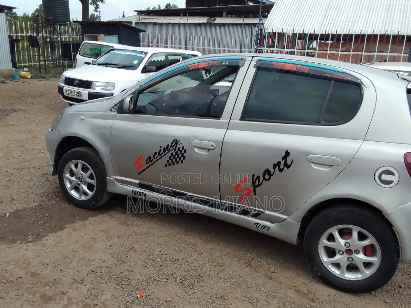 Toyota Vitz 2001 Gray