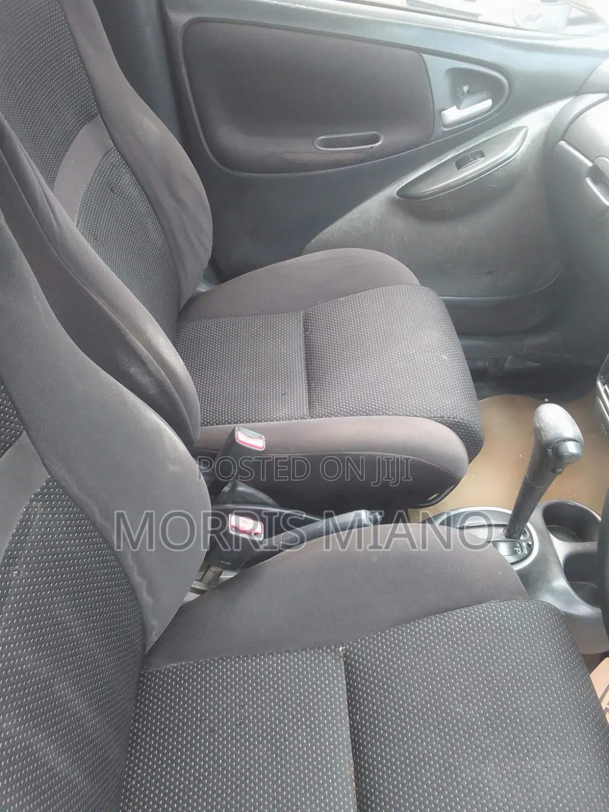 Toyota Vitz 2001 Gray