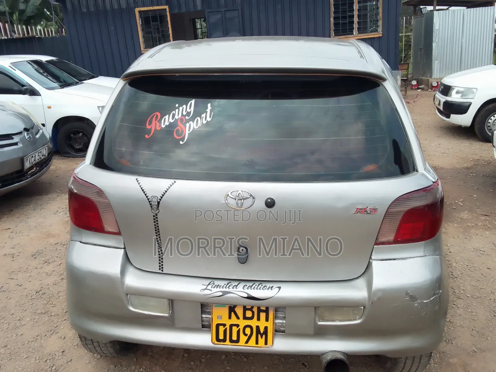 Toyota Vitz 2001 Gray
