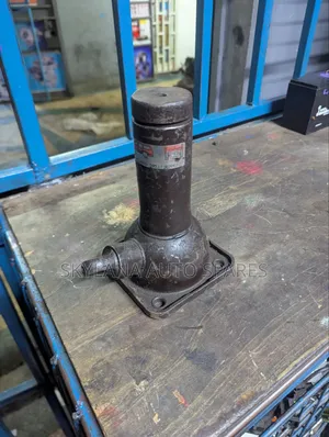 Bottle Jack Prado