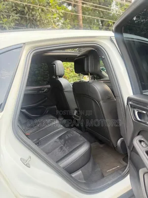 Porsche Cayenne 2015 White