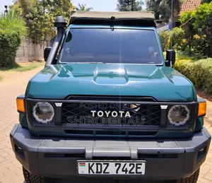 Toyota Land Cruiser 2014 Green