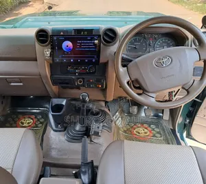 Toyota Land Cruiser 2014 Green