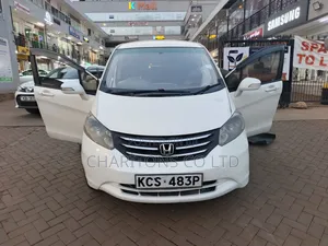 Honda Freed 2011 Pearl