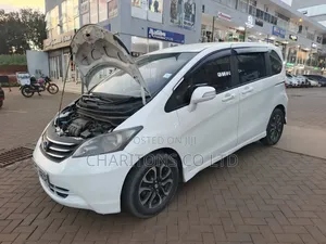 Honda Freed 2011 Pearl