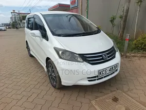 Honda Freed 2011 Pearl