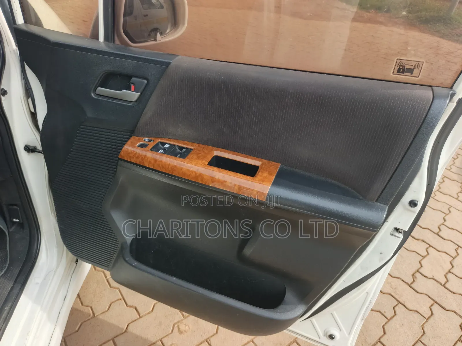 Honda Freed 2011 Pearl