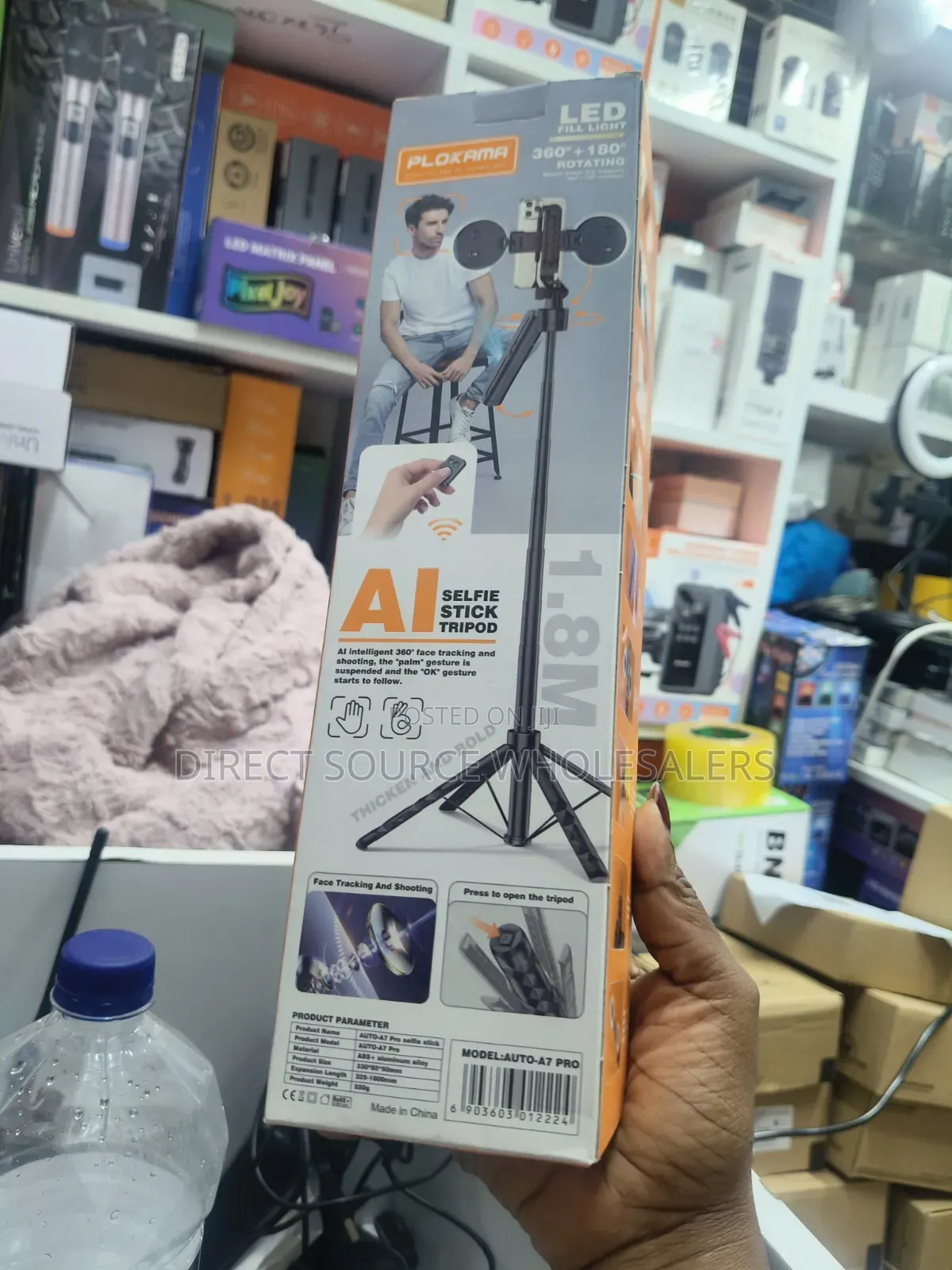 1.8M Smart AI Selfie Stick & Tripod
AI Face Tracking Selfie Stick.