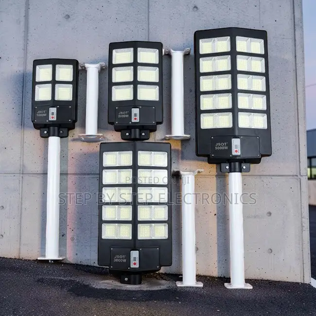 Low-Cost Prices LED 1000W,2000W,3000W,5000W Watts Solar Street Lights