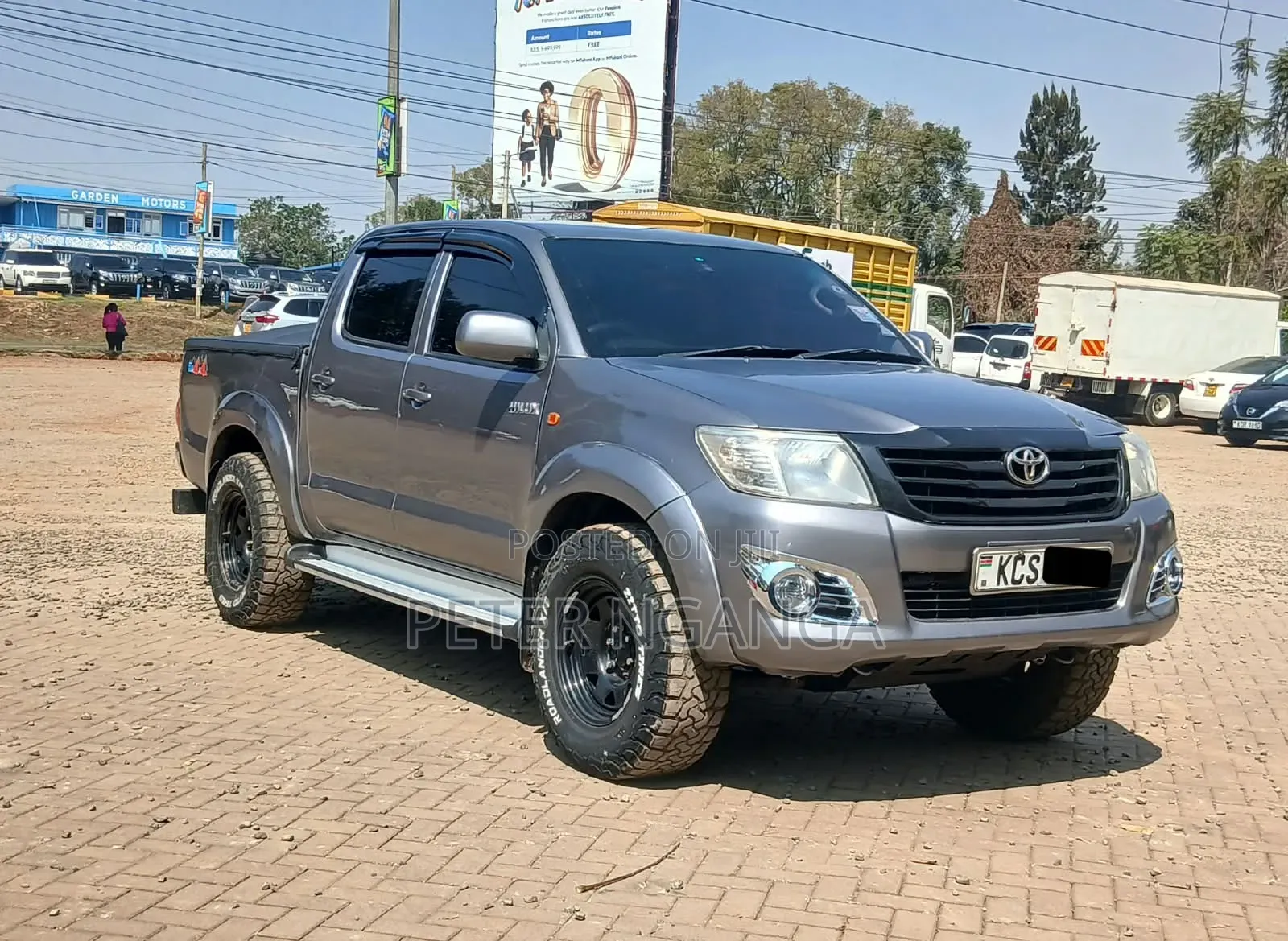 Toyota Hilux 2013 Gold