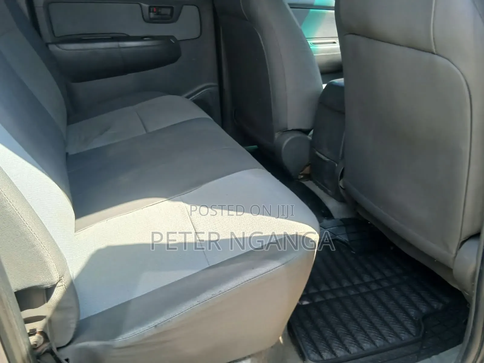 Toyota Hilux 2013 Gold