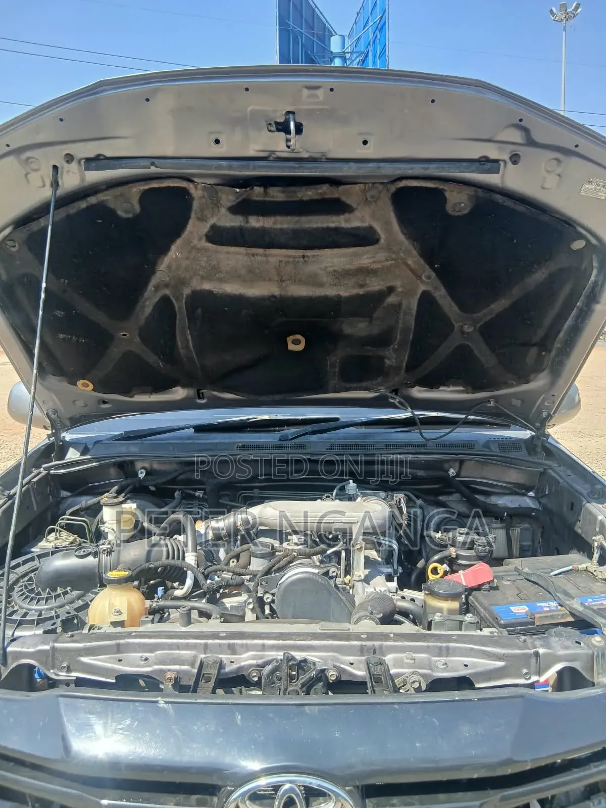 Toyota Hilux 2013 Gold