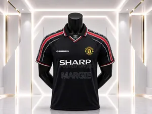 Black Sharp Manchester United Old School Jersey