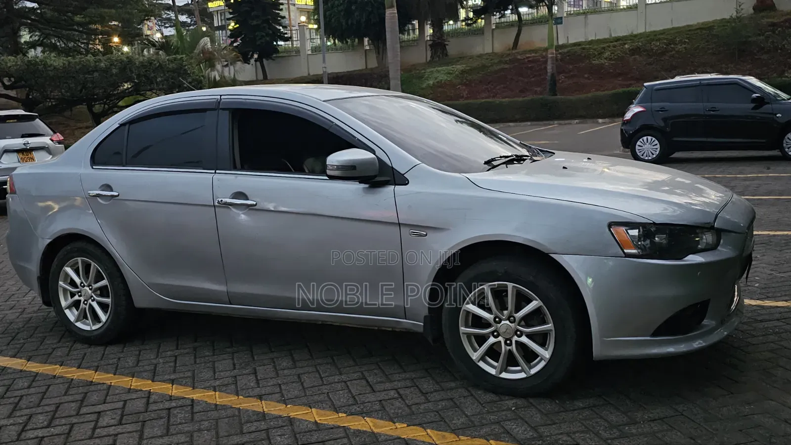 Mitsubishi Galant 2015 Silver