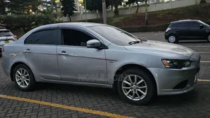 Mitsubishi Galant 2015 Silver