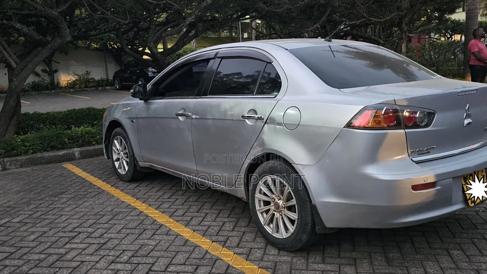 Mitsubishi Galant 2015 Silver