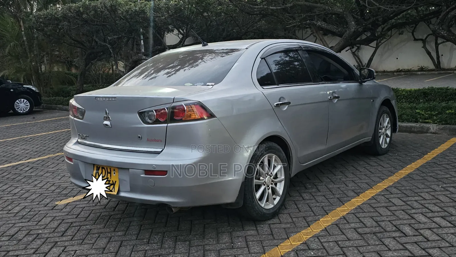 Mitsubishi Galant 2015 Silver