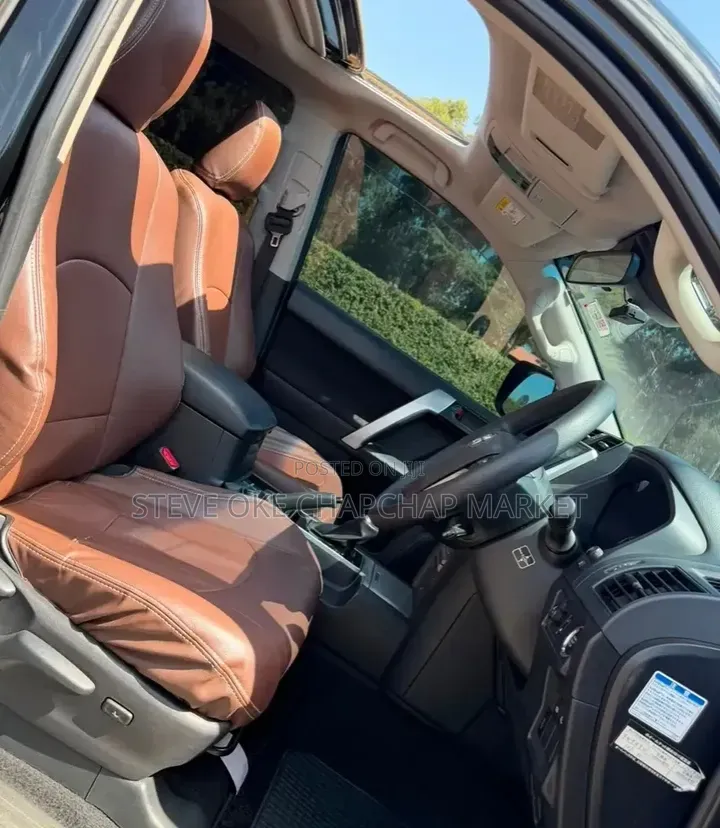 Toyota Land Cruiser Prado 2.8 2018 Black