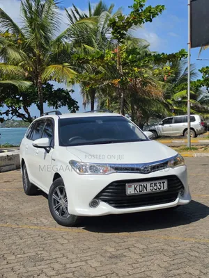 Toyota Corolla Fielder 1.5 Hybrid FWD 2016 White