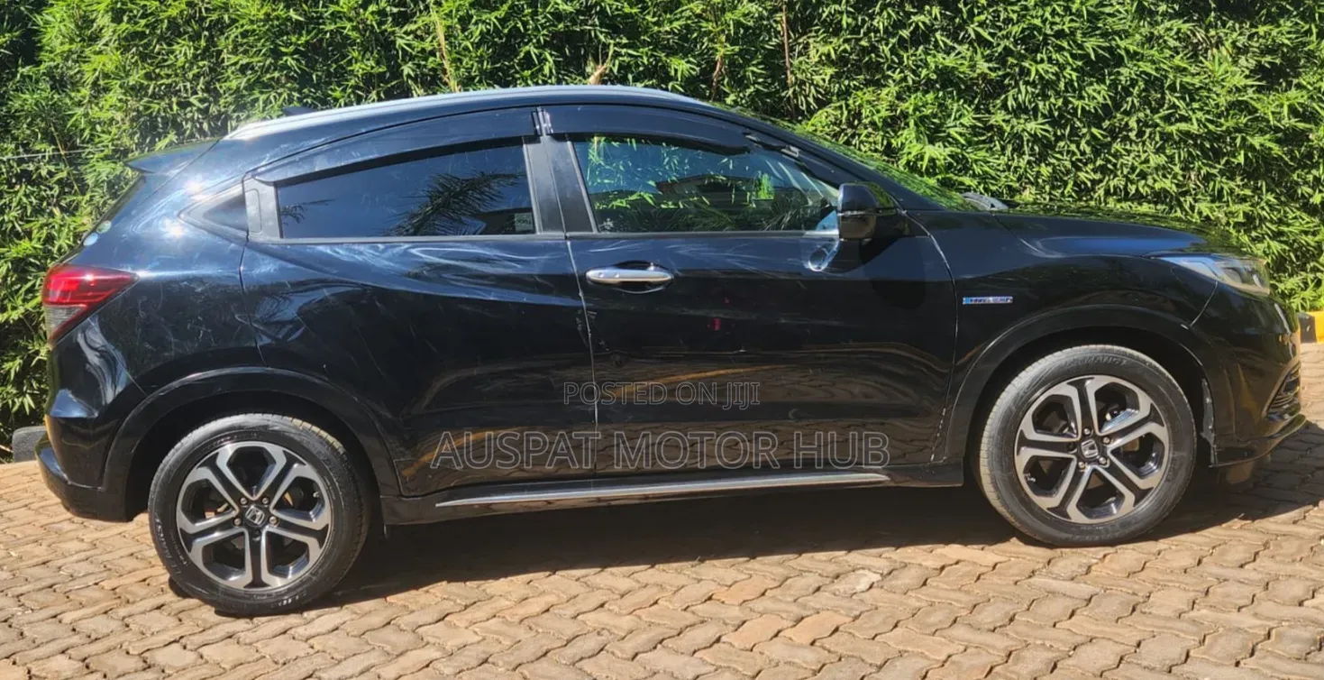 Honda Vezel 1.5 Hybrid 2WD 2018 Black