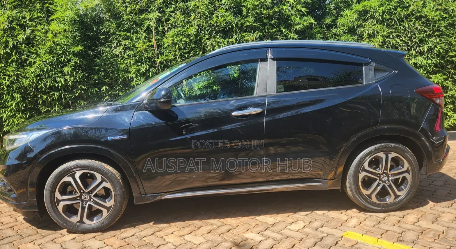 Honda Vezel 1.5 Hybrid 2WD 2018 Black