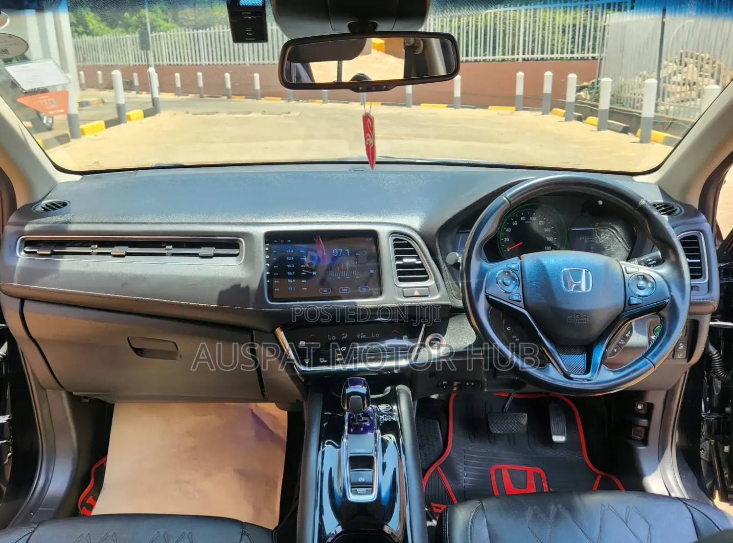 Honda Vezel 1.5 Hybrid 2WD 2018 Black