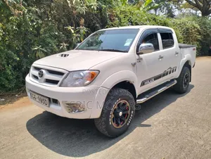 Toyota Hilux 2008 White