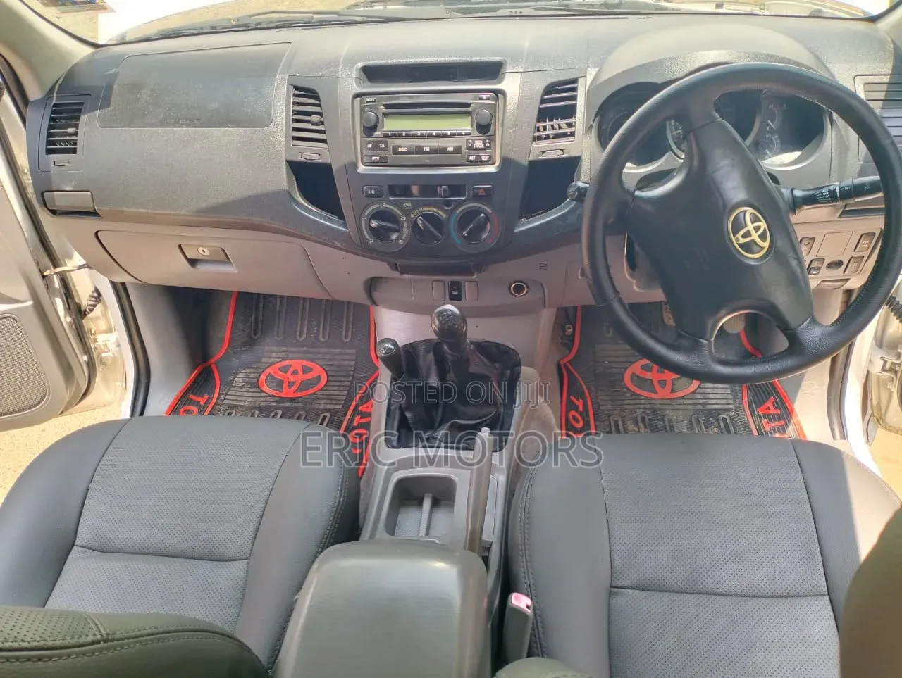 Toyota Hilux 2008 White