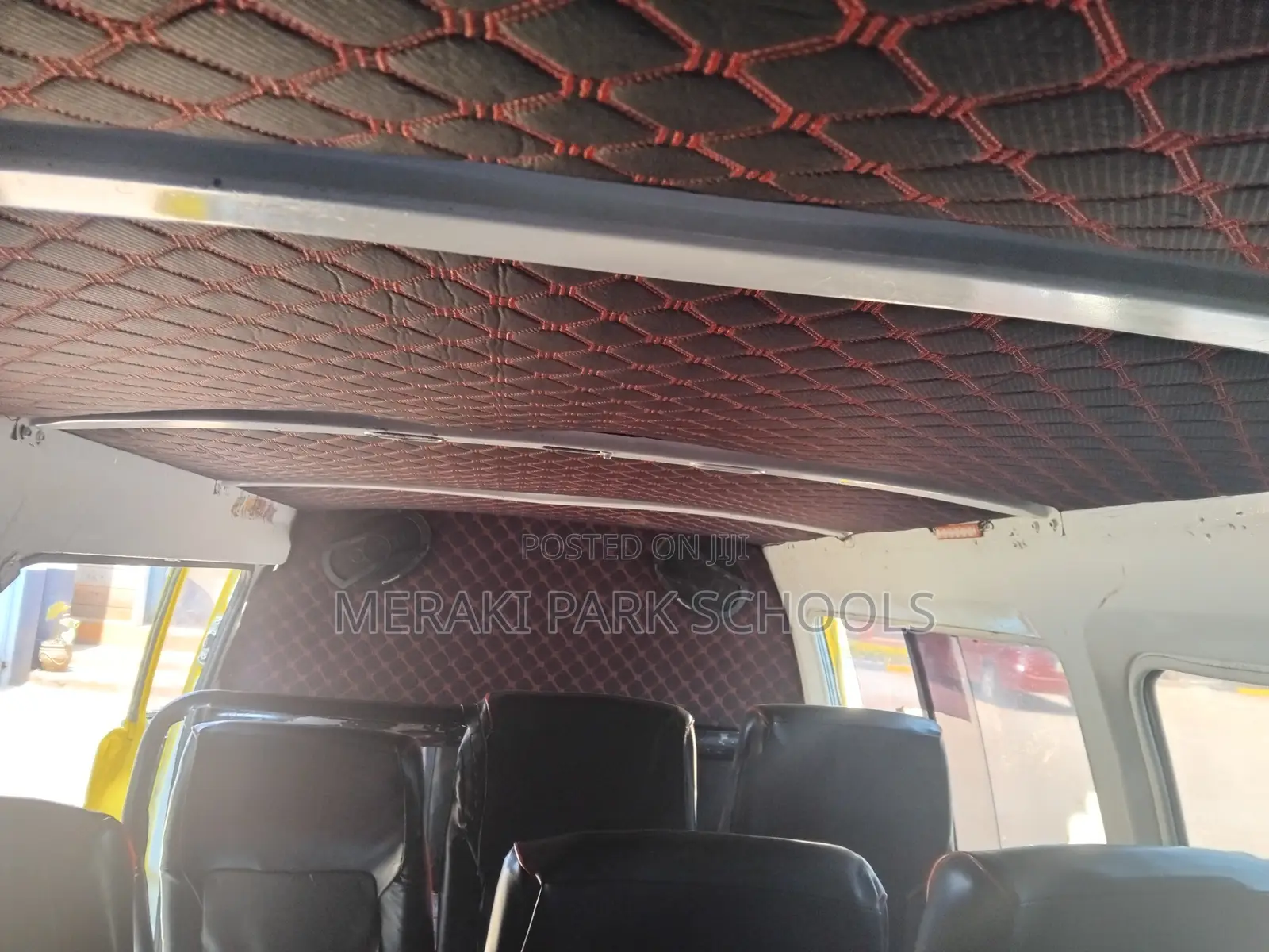 Nissan Caravan (Urvan) 2004 Yellow
