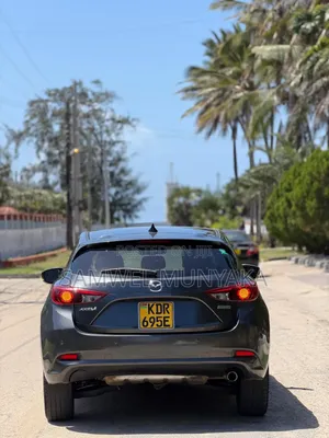Mazda Axela 2017 Gray