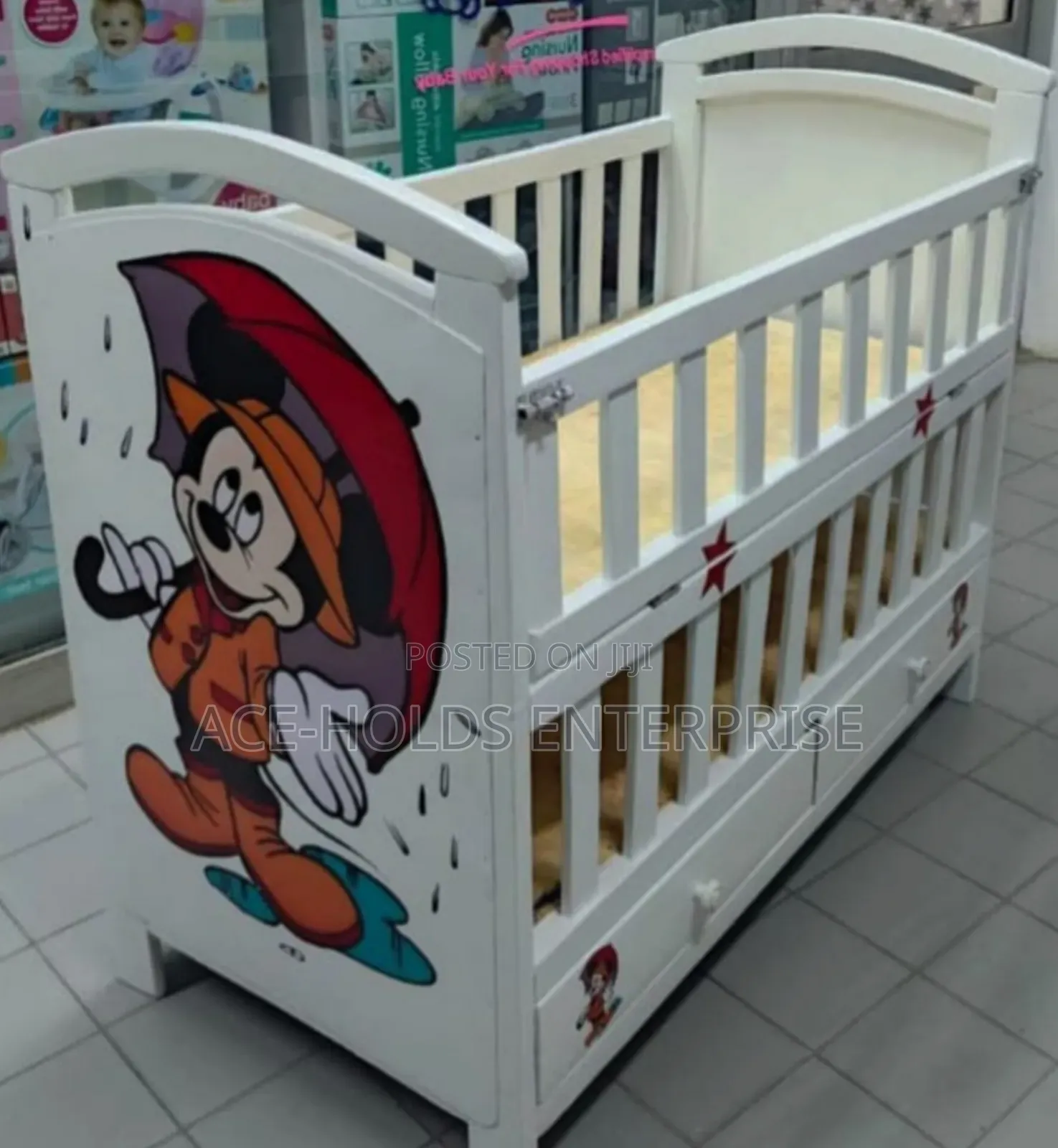 Newborns Kids Baby Cot Beds - Themed Cartoon Figures