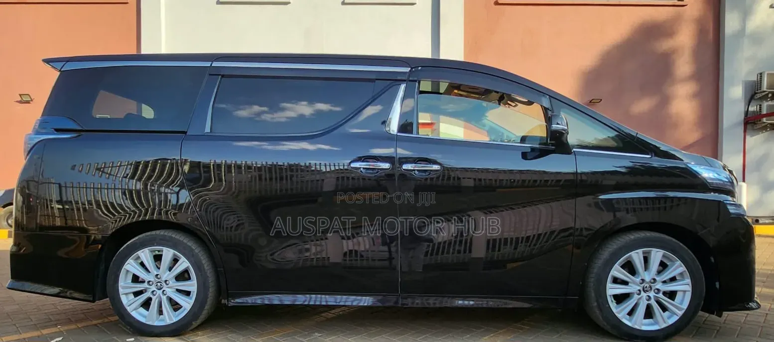 Toyota Vellfire 2018 Black