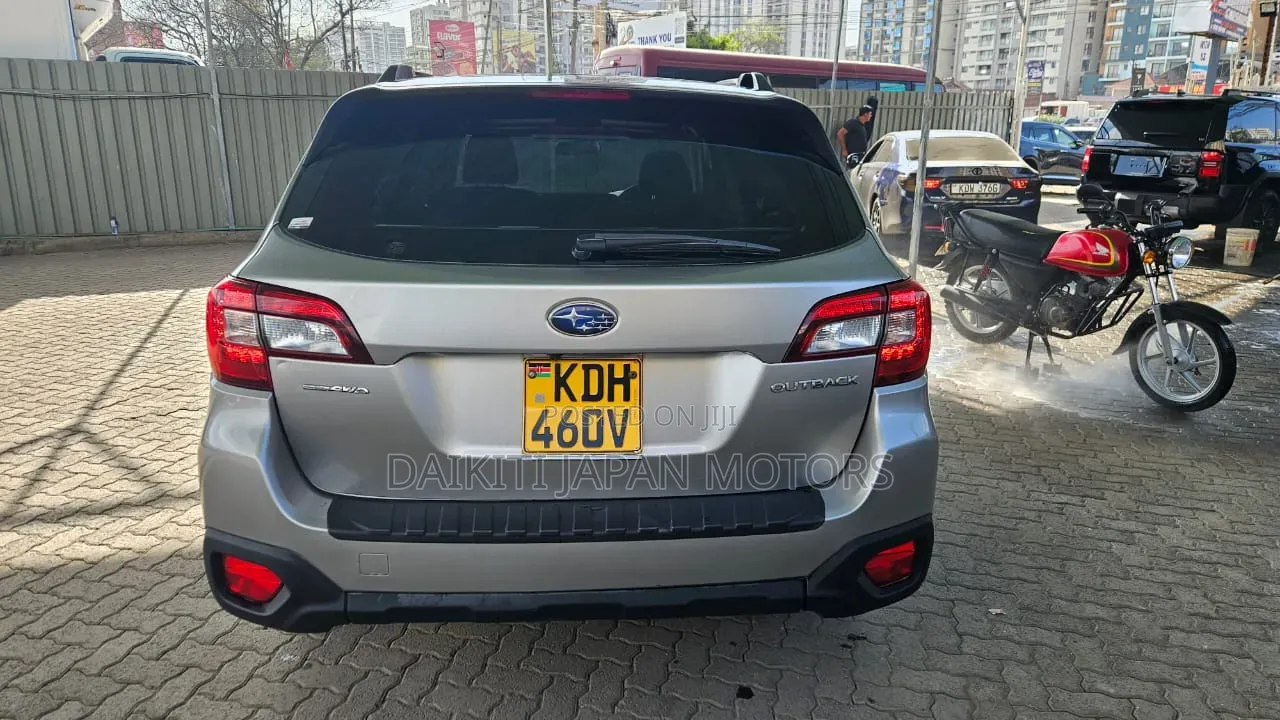 Subaru Outback 2.5i 4dr Wagon AWD (2.5L 4cyl CVT) 2015 Gold