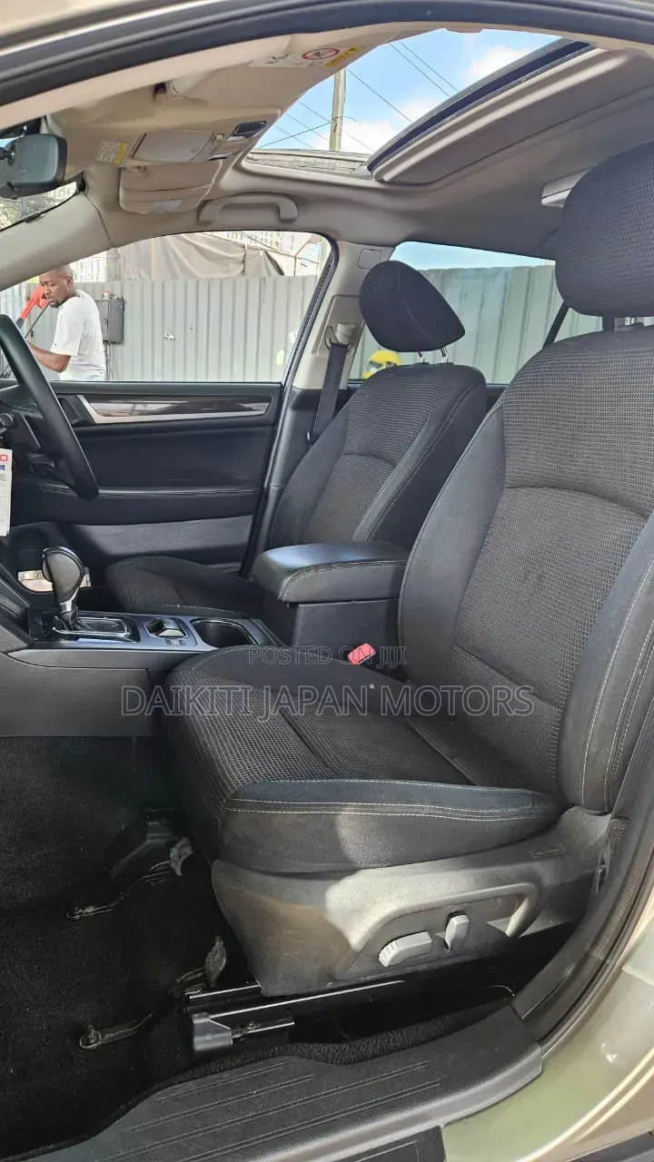 Subaru Outback 2.5i 4dr Wagon AWD (2.5L 4cyl CVT) 2015 Gold